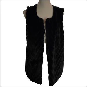 Signature Studio - Faux Fur Black Vest